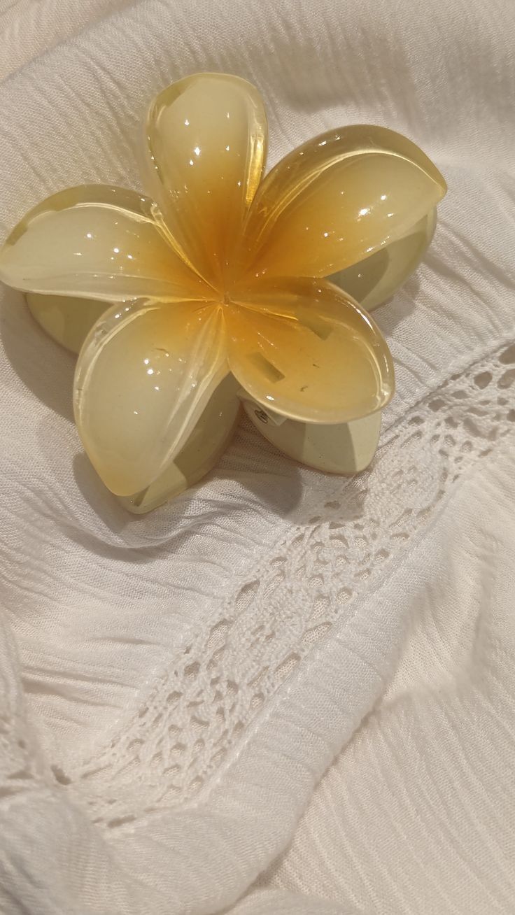 Serraw Yellow Flower Hair Clip-large
