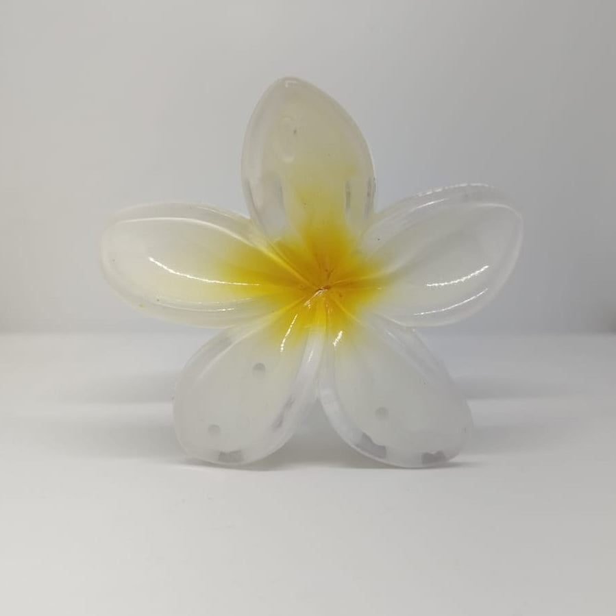Serraw White flower clip large